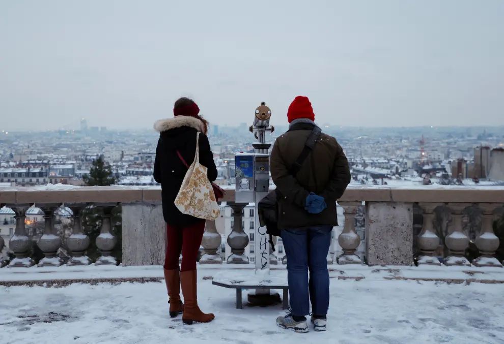 Snow and freezing temperatures hit Paris