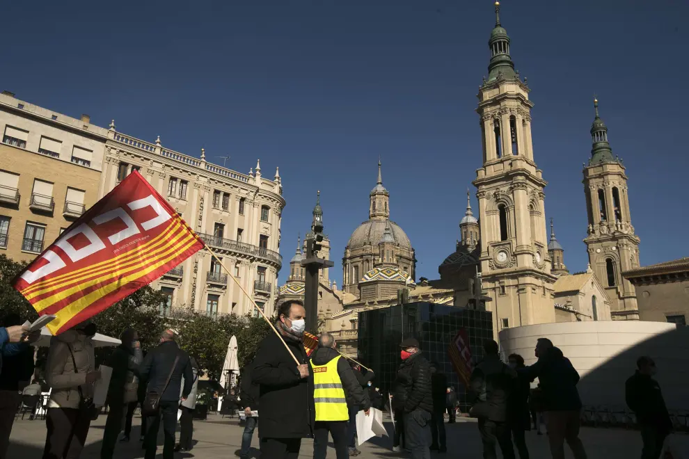 Los sindicatos exigen en Aragón no salir de esta crisis con recortes como en 2008
