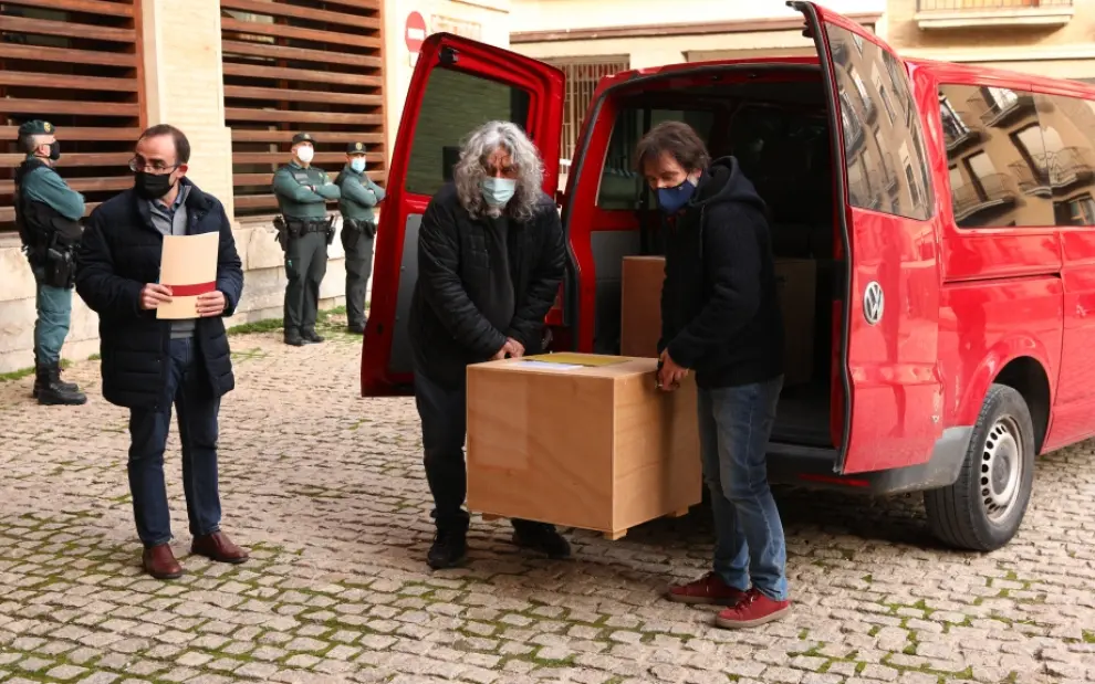 Los bienes llegan por fin a Aragón, pero solo llegan dos cajas