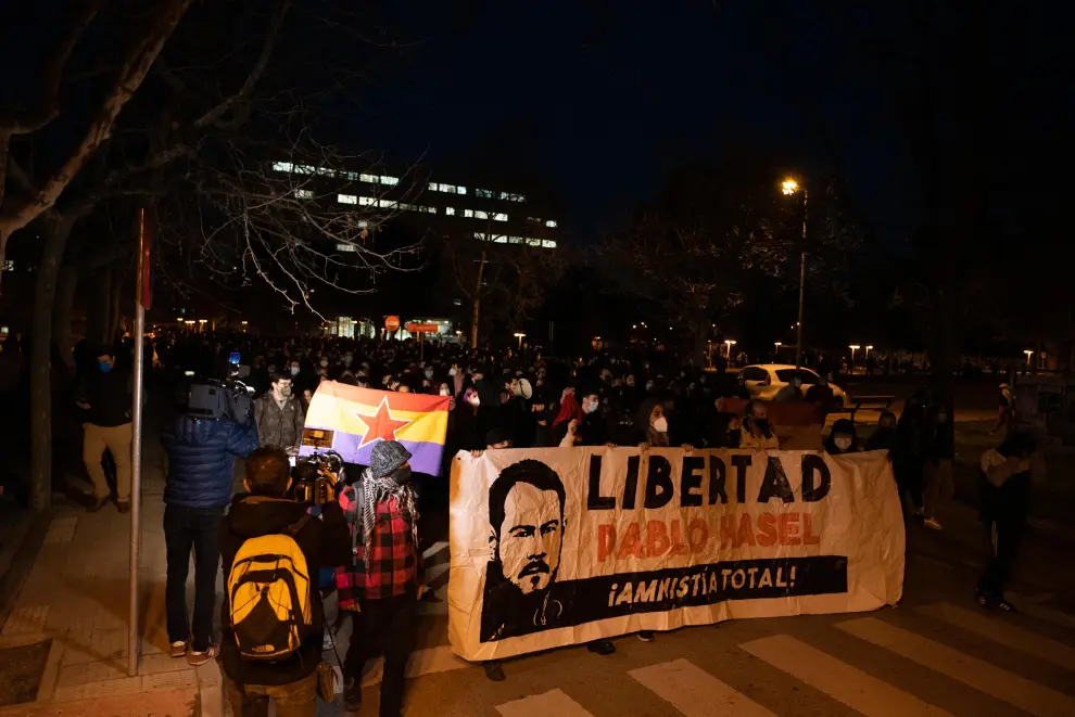 Protesta por el encarcelamiento del rapero Pablo Hásel en Zaragoza.