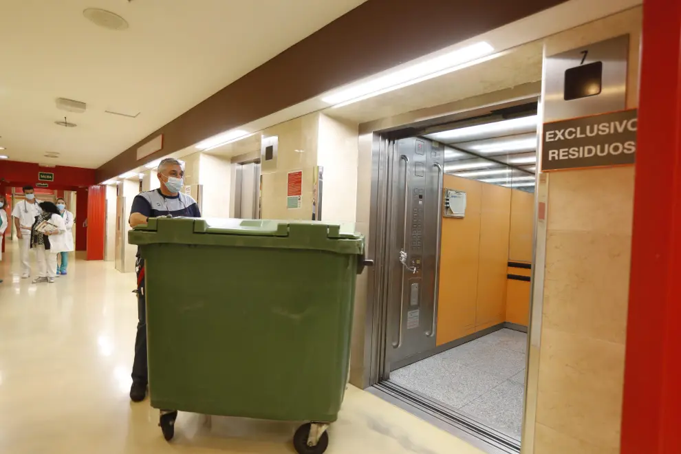 El Hospital Clínico ha disparado la generación de residuos sanitarios por culpa de la covid.