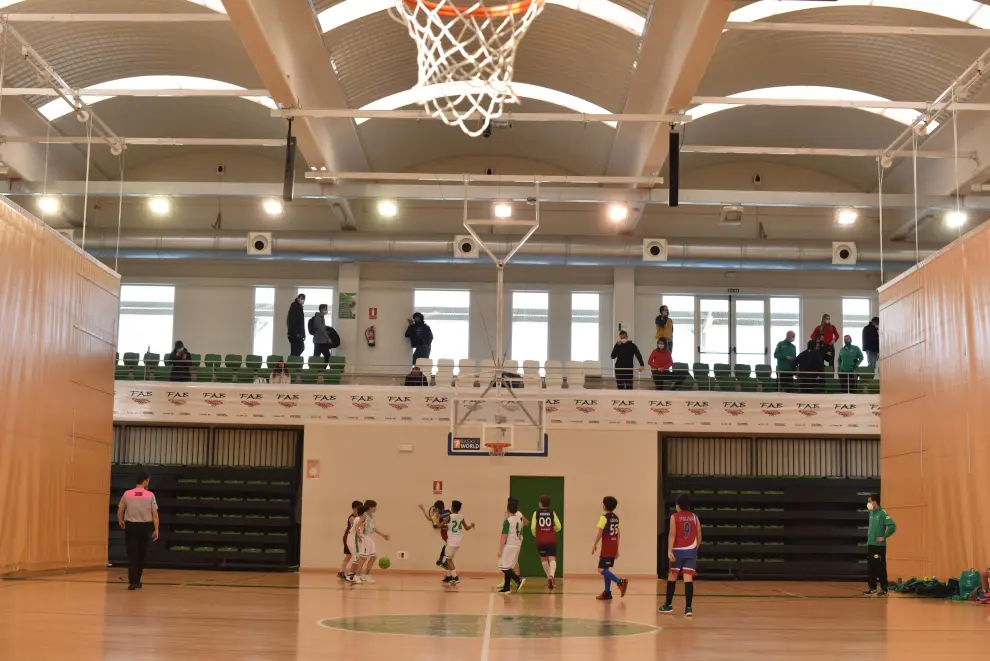 El deporte aragonés vuelve a la competición un año después: actividad en el Estadio Miralbueno El Olivar