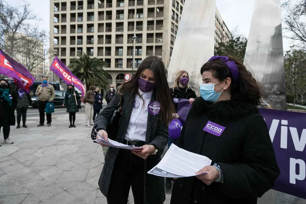 Concentración por el Día de la Mujer organizada por UGT y CC. OO en Zaragoza.