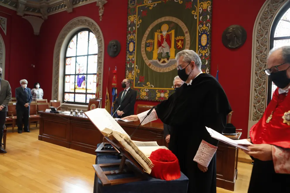 José Antonio Mayoral ha tomado posesión este viernes 12 de marzo como rector de la Universidad de Zaragoza.