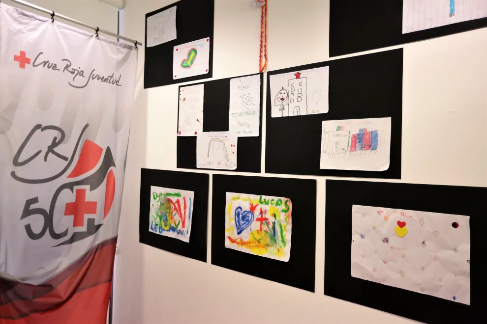 Exposición de dibujos de Miguel Ortega a beneficio de Cruz Roja.