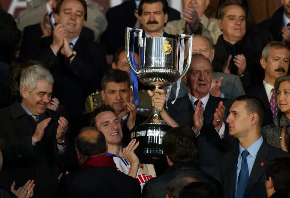 final copa del rey REAL MADRID - REAL ZARAGOZA /17/03/04/ CARLOS MONCIN /[[[HA ARCHIVO]]]