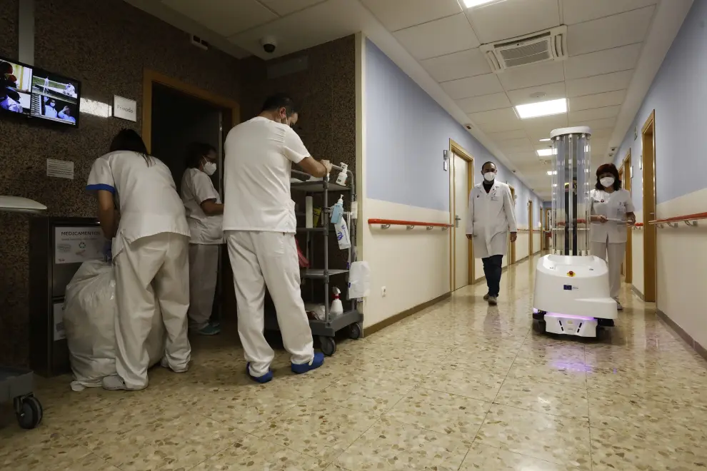 El San Juan de Dios de Zaragoza recibe un robot de desinfección