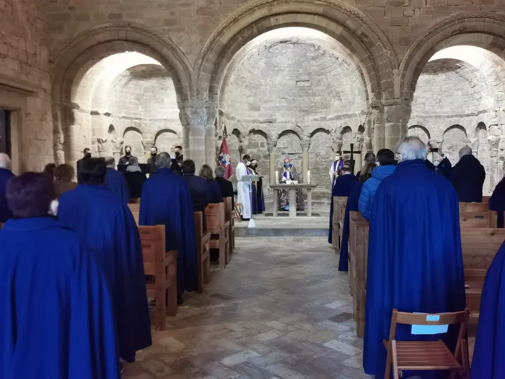 Rezo de la hora sexta en el Monasterio de San Juan de la Peña