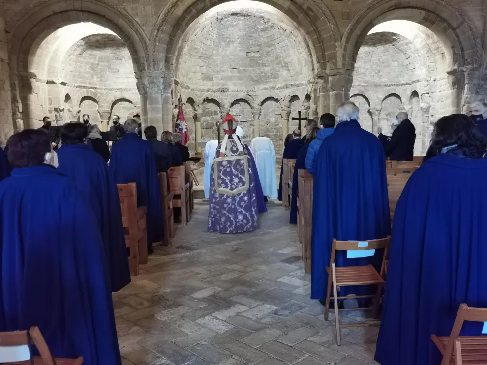 Rezo de la hora sexta en el Monasterio de San Juan de la Peña