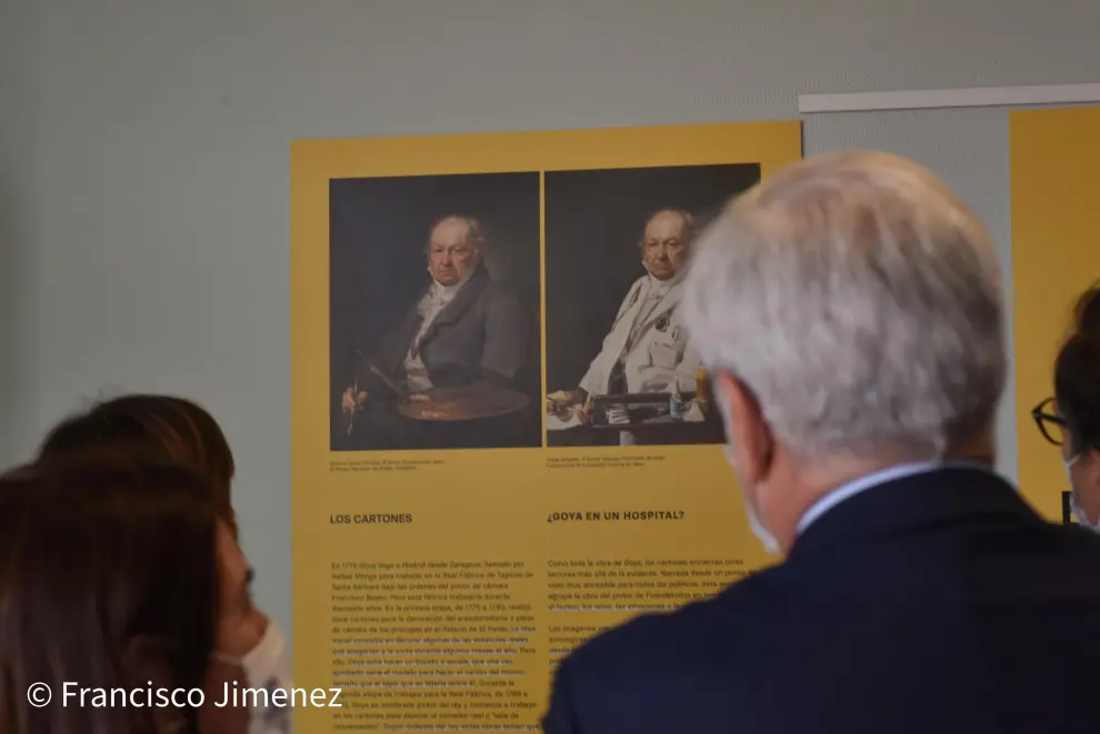 Repollés visita la exposición sobre Goya en el Miguel Servet.