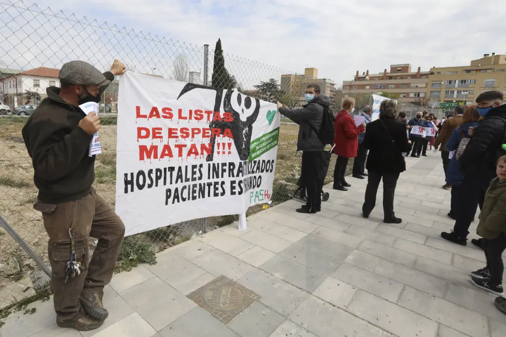 Concentración para reivindicar el nuevo centro de salud en Huesca.