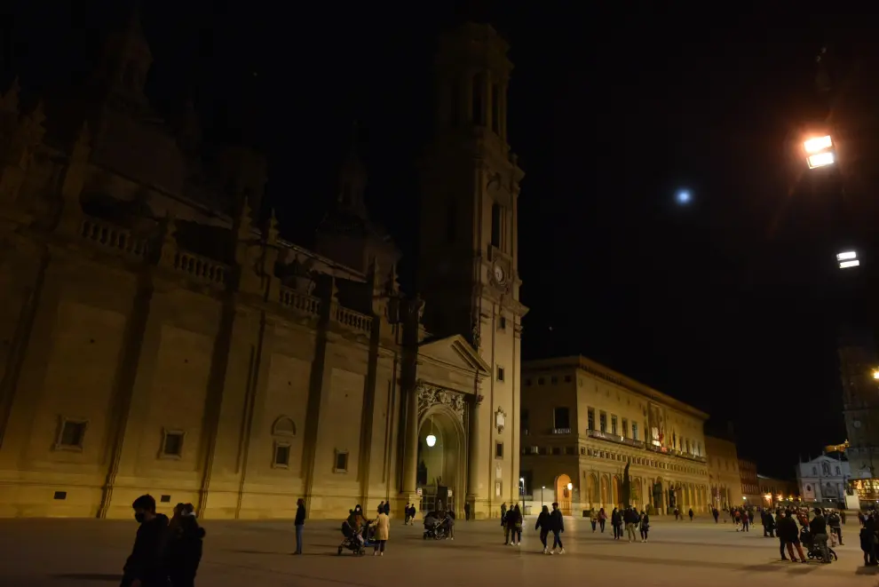 Zaragoza se apagó en la Hora del Planeta