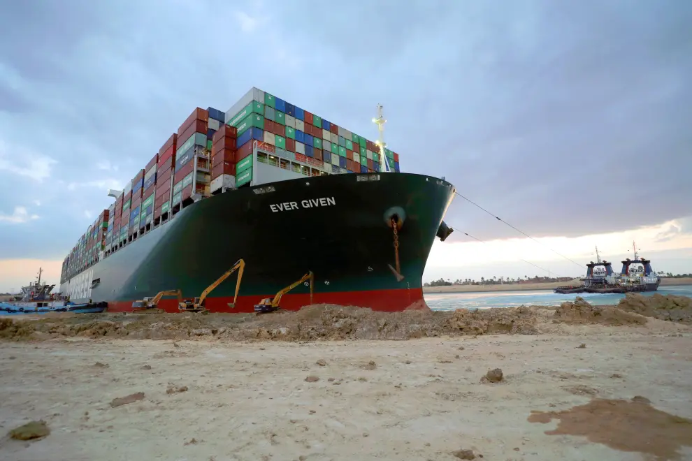 Egipto logra mover el buque 'Ever Given' en el Canal de Suez