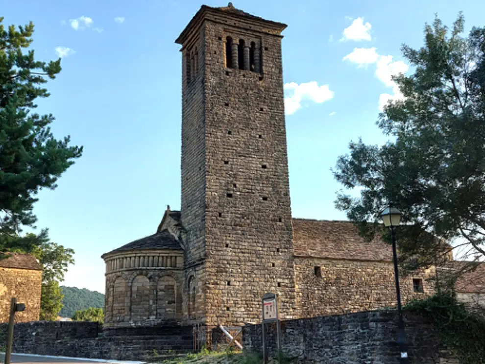 La iglesia de San Pedro de Lárrede, que pertenece al municipio de Sabiñánigo.