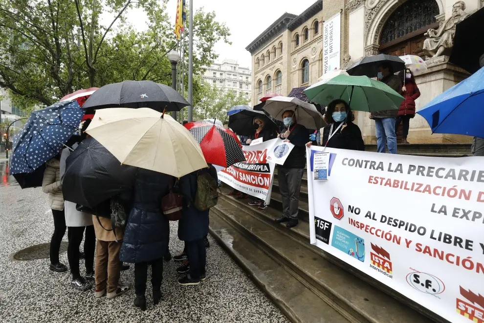 Protesta de interinos en Zaragoza.