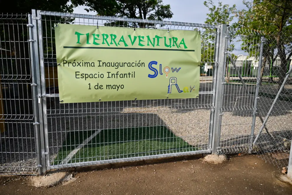 La nueva zona infantil en el Parque Deportivo Ebro.