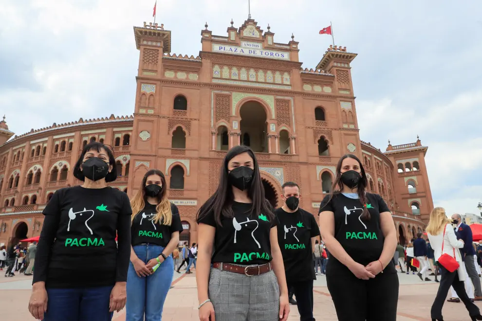 Concentración contra la tauromaquia de Pacma en Las Ventas