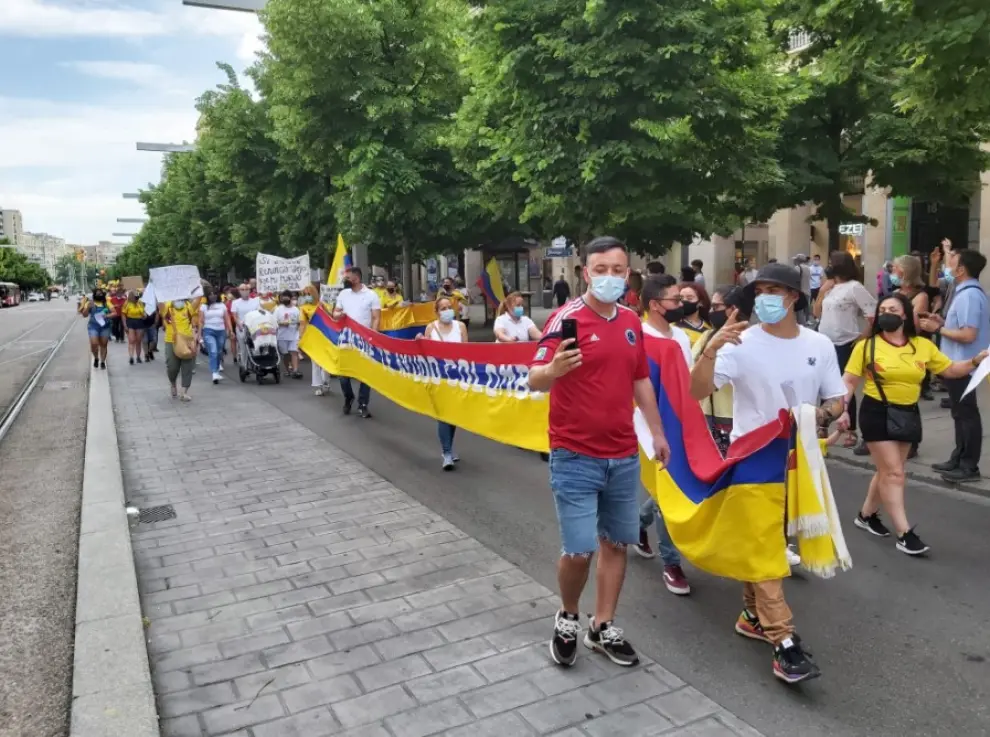 Protesta en Zaragoza contra la represión en Colombia