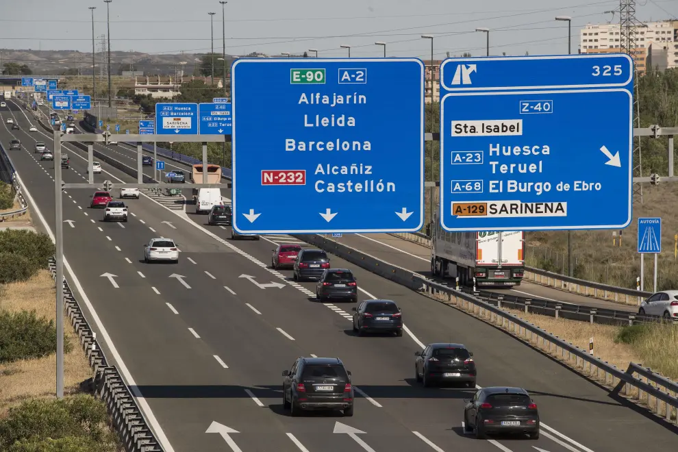 La A-2 a su paso por Zaragoza registra tráfico denso en el primer fin de semana completo sin estado de alarma
