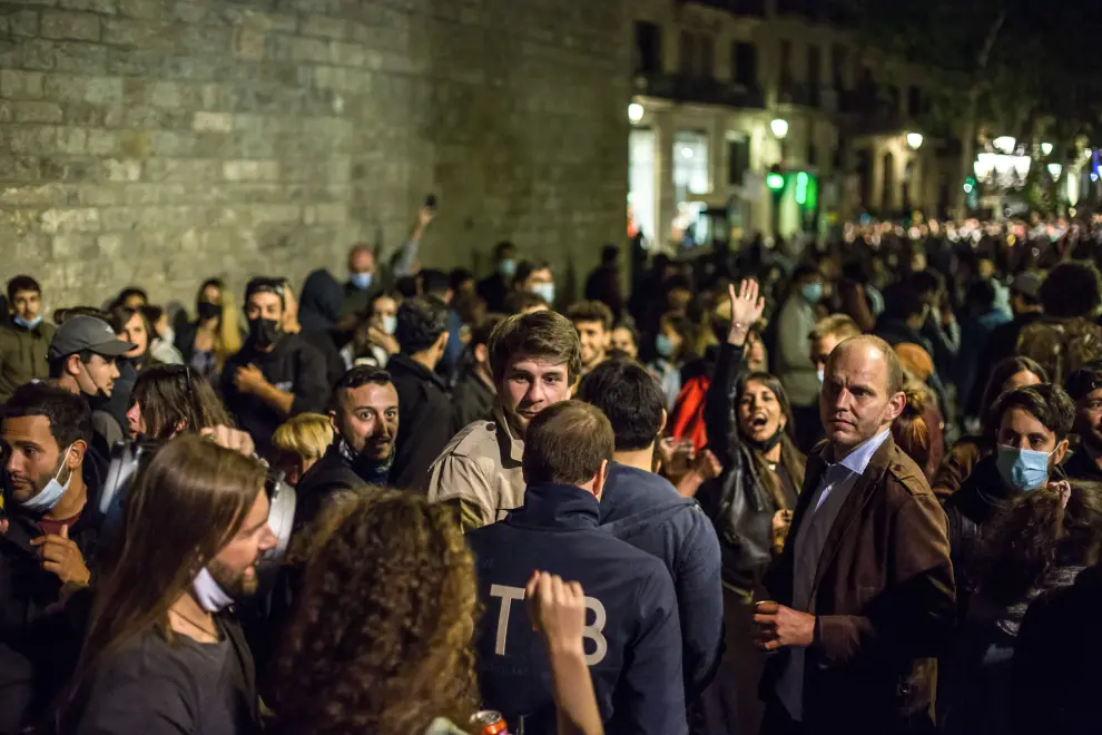 Más de 7.000 personas han sido desalojadas este viernes por la noche en Barcelona.