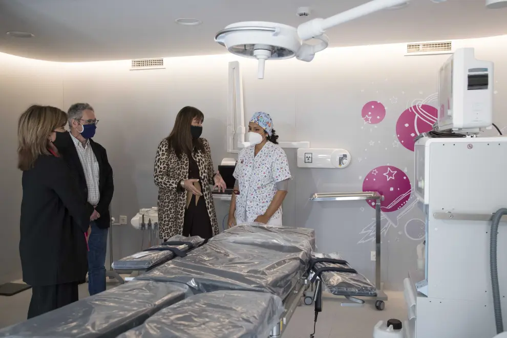 Visita de Marivi Broto y Sira Repollés al Hospital San Juan de Dios