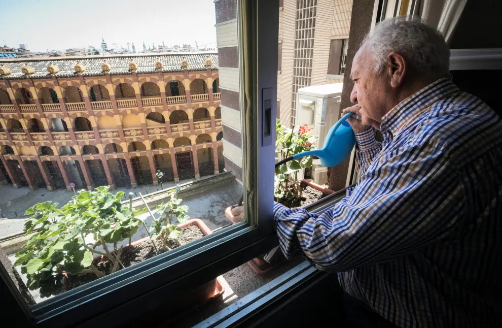 Francisco Javier Iriarte, médico retirado de 87 años, y hasta hace apenas unos meses; presidente del Consejo Aragonés de Personas Mayores (Coapema).