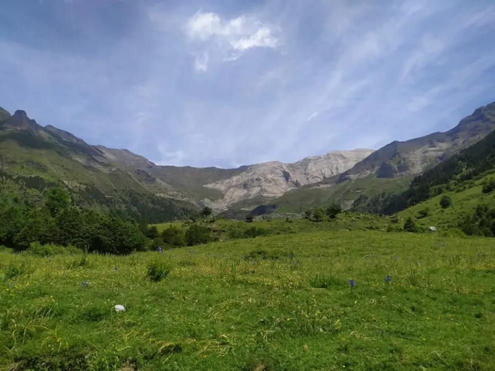 Cascadas y Llanos de La Larri en el valle de Pineta (Huesca) “Una excursión que te lleva un poquito más cerca del paraíso ¡Precioso!”