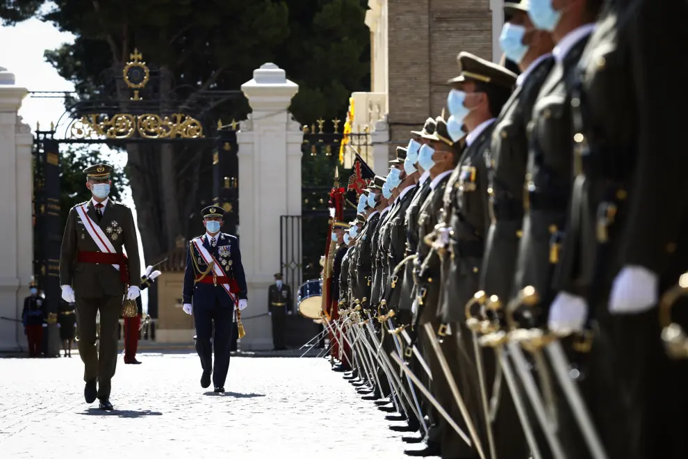 El Rey preside la entrega de despachos a los nuevos oficiales del Ejército y la Guardia Civil en la AGM