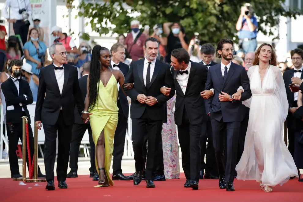 The 74th Cannes Film Festival - Closing ceremony - Cannes, France, July 17, 2021. Cast member Jean Dujardin from film OSS 117: Alerte Rouge en Afrique Noire (From Africa with Love) attends. REUTERS/Johanna Geron[[[REUTERS VOCENTO]]] FILMFESTIVAL-CANNES/AWARDS