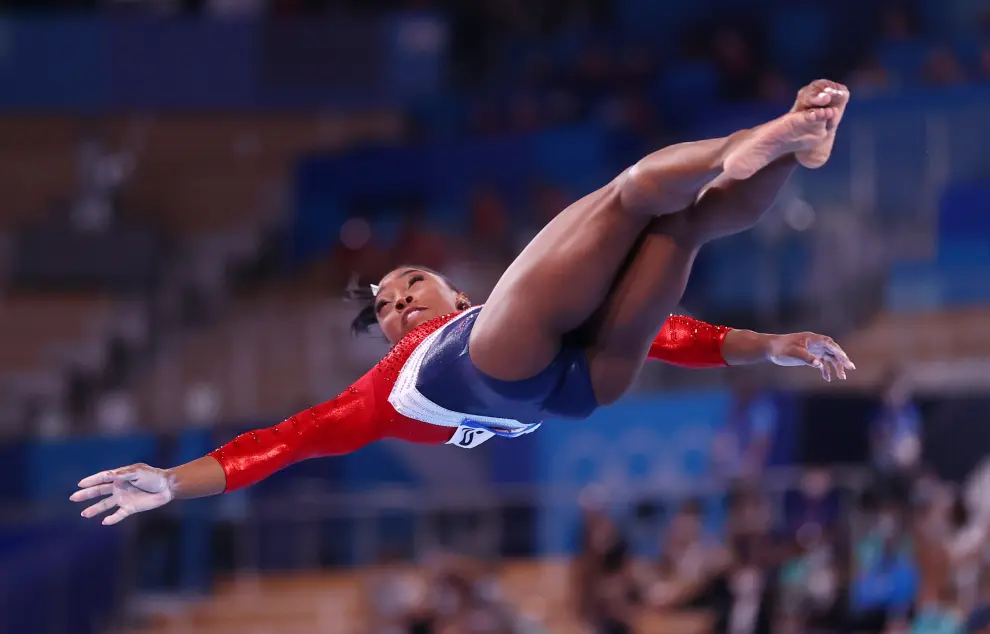 Tokyo 2020 Olympics - Gymnastics - Artistic - Womens Team - Final - Ariake Gymnastics Centre, Tokyo, Japan - July 27, 2021.  Simone Biles of the United States in action on the vault. REUTERS/Lindsey Wasson[[[REUTERS VOCENTO]]] OLYMPICS-2020-GAR/W-TEAM-FNL