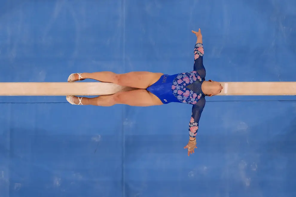 Tokyo 2020 Olympics - Gymnastics - Artistic - Womens Beam - Final - Ariake Gymnastics Centre, Tokyo, Japan - August 3, 2021. Elsabeth Black of Canada in action. REUTERS/Athit Perawongmetha[[[REUTERS VOCENTO]]] OLYMPICS-2020-GAR/W-1APBB-FNL