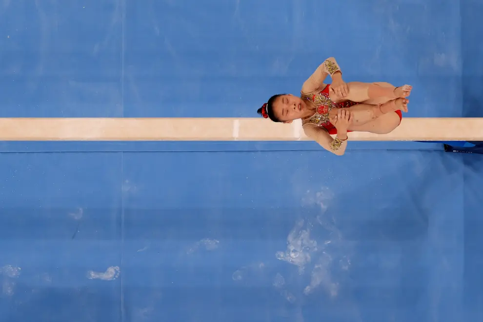 Tokyo 2020 Olympics - Gymnastics - Artistic - Womens Beam - Final - Ariake Gymnastics Centre, Tokyo, Japan - August 3, 2021.  Guan Chenchen of China in action on the balance beam. REUTERS/Lindsey Wasson[[[REUTERS VOCENTO]]] OLYMPICS-2020-GAR/W-1APBB-FNL