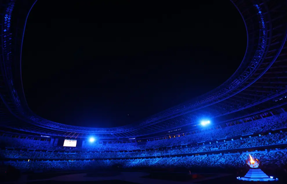 Tokyo 2020 Olympics - The Tokyo 2020 Olympics Closing Ceremony - Olympic Stadium, Tokyo, Japan - August 8, 2021.  Stadium is lighted up during the closing ceremony. REUTERS/Fabrizio Bensch[[[REUTERS VOCENTO]]] OLYMPICS-2020-CEREMONY/CLOSING