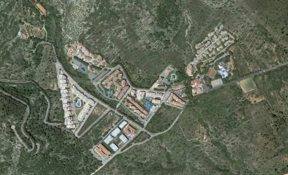El derrumbe parcial de la vivienda de tres plantas se produjo en la urbanización Font Nova de Peñíscola