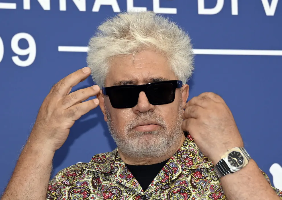 Venice (Italy), 01/09/2021.- Spanish filmmaker Pedro Almodovar poses at a photocall for 'Madres Paralelas' during the 78th annual Venice International Film Festival, in Venice, Italy, 01 September 2021. The movie is presented in the Official competition 'Venezia 78' at the festival running from 01 to 11 September. (Cine, Italia, Niza, Venecia) EFE/EPA/CLAUDIO ONORATI ITALY VENICE FILM FESTIVAL