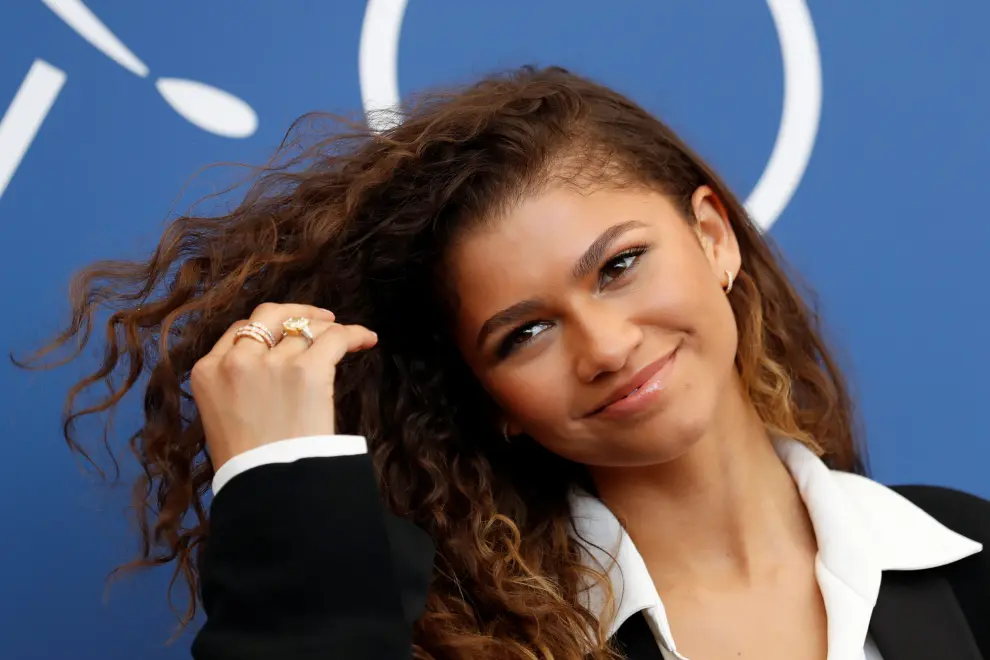 The 78th Venice Film Festival - Photo call for Dune - out of competition - Venice, Italy September 3, 2021 - Actor Zendaya waves. REUTERS/Yara Nardi[[[REUTERS VOCENTO]]] FILMFESTIVAL-VENICE/