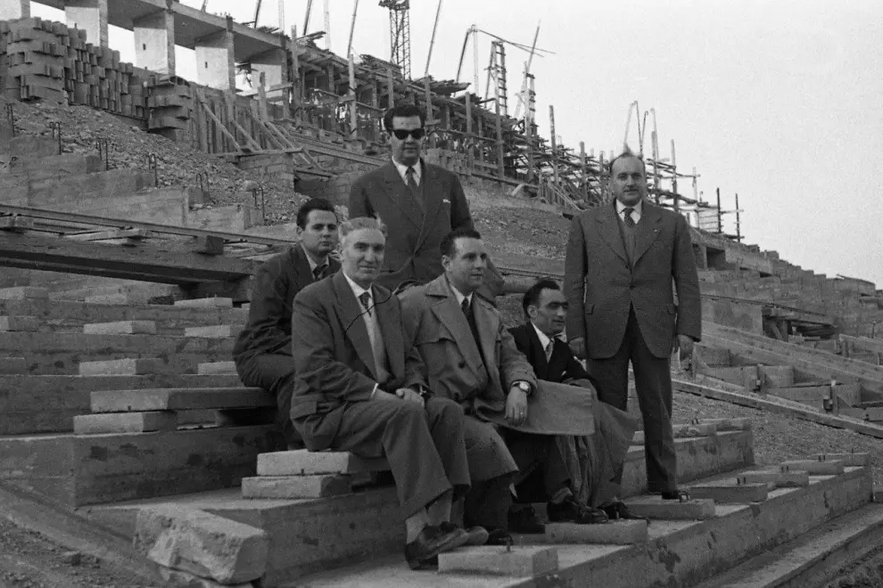 El Real Zaragoza dio la bienvenida a su nuevo hogar un 8 de septiembre de 1957 tras un cuarto de siglo en el barrio de Torrero y menos de un año después de iniciarse las obras del nuevo campo. Osasuna fue el rival de los aragoneses en el partido amistoso que estrenó el césped del estadio, que abría una nueva era en la historia del club.