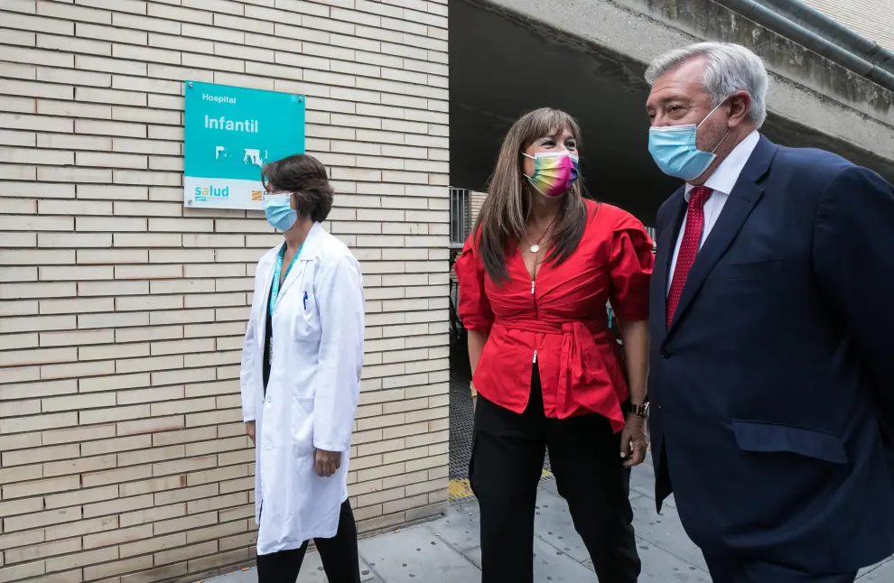 La consejera de Sanidad, Sira Repollés, en unas jornada de Asapme en el Hospital Infantil de Zaragoza