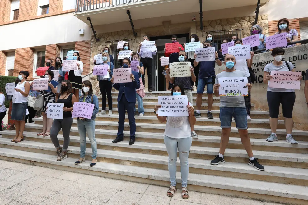 Padres del colegio las Anejas en Teruel protestan por la falta de un asesor lingüistico