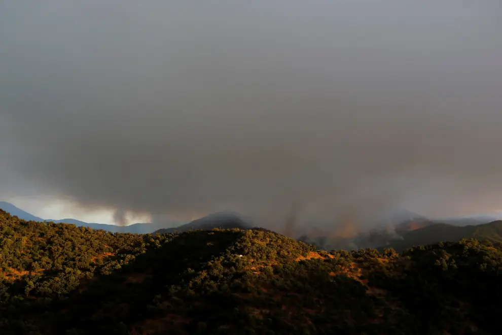 A wildfire burns on Sierra Bermeja mountain, in Genalguacil, near Estepona, Spain, September 11, 2021. REUTERS/Jon Nazca[[[REUTERS VOCENTO]]] CLIMATE-WILDFIRES/SPAIN