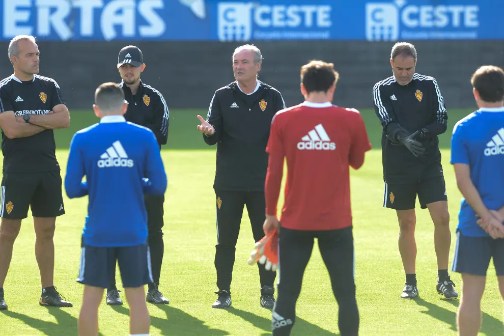 Entrenamiento del Real Zaragoza para preparar el partido contra el Oviedo