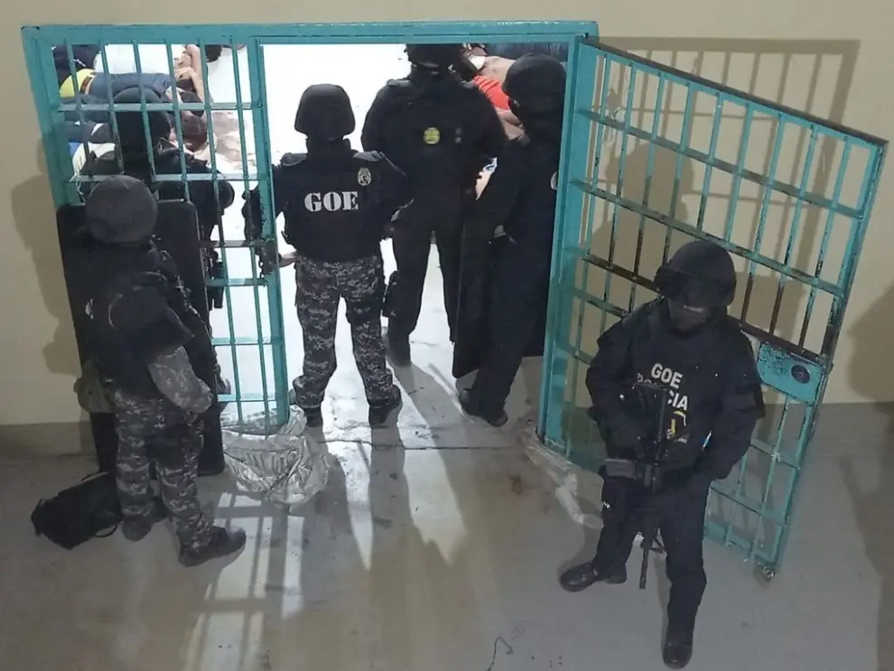 FFAA realizan operación en prisión de Guayaquil donde murieron 116 reos