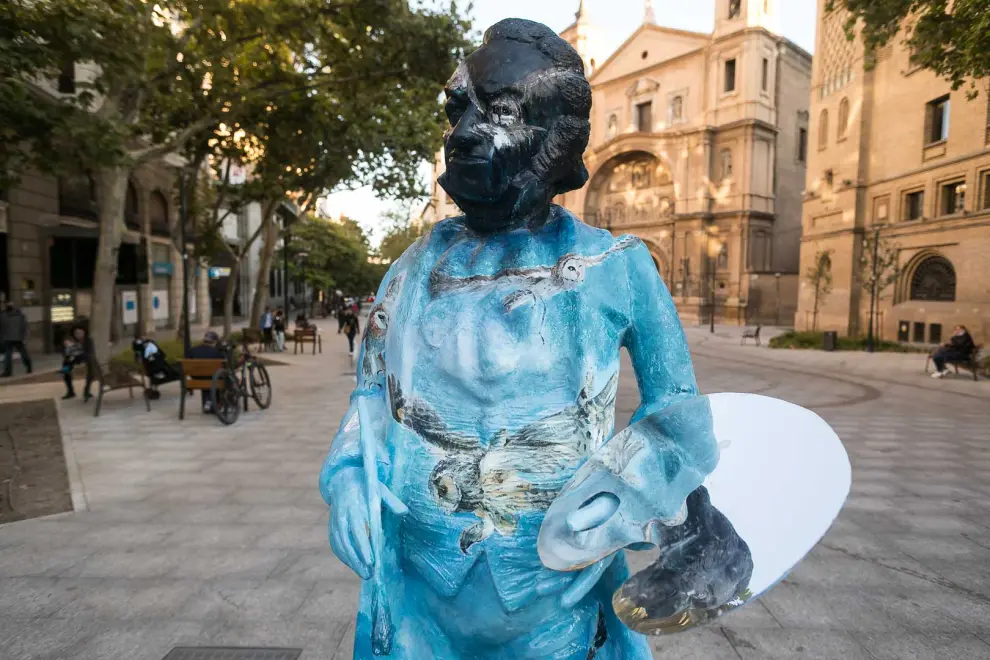 Reponen la estatua de Goya decapitada de la plaza Santa Engracia