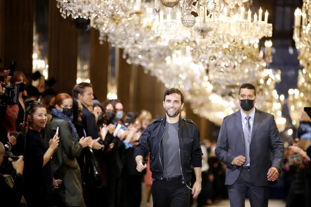 Desfile de Louis Vuitton en la Paris Fashion Week Spring/Summer 2022.