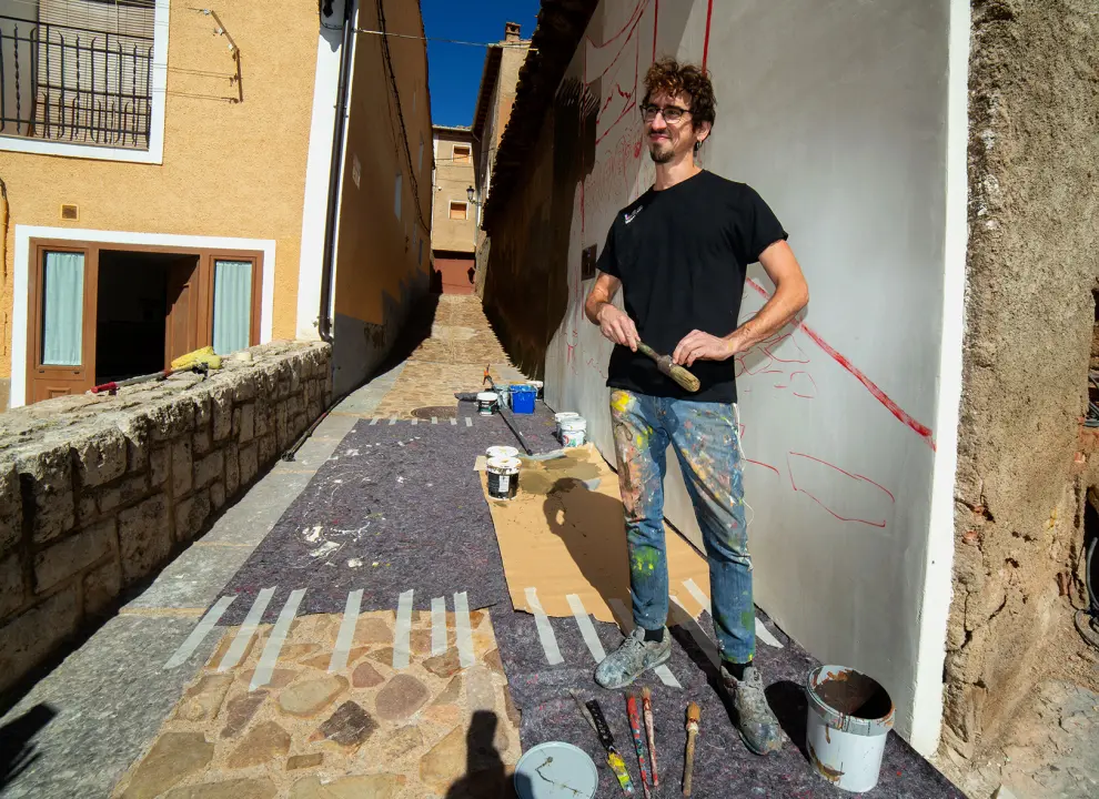Daroca abre una pared a su pasado con el proyecto 'Lienzos con Historia'.