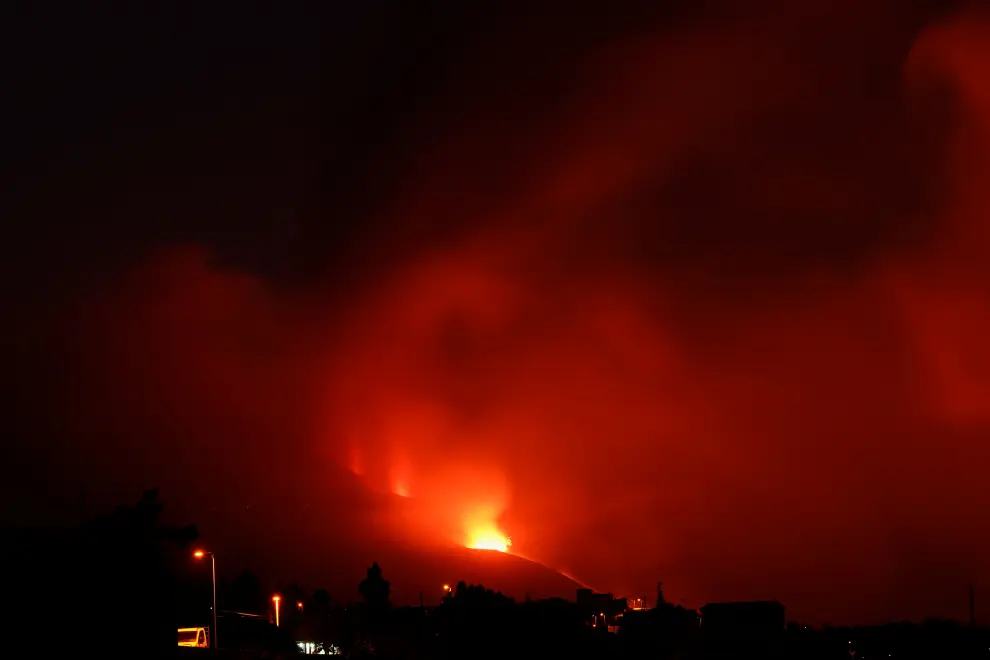 Volcano continues to erupt on Spain's island of La Palma