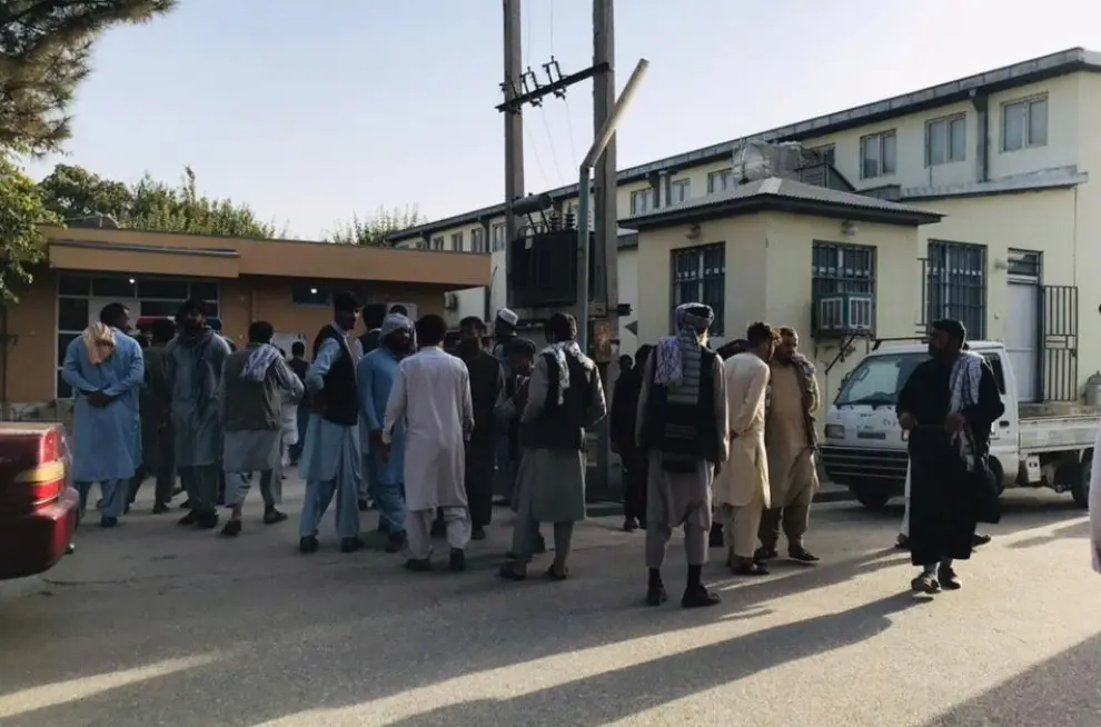 Atentado contra una mezquita chií en Afganistán durante los concurridos rezos