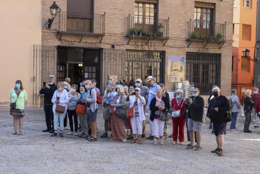 La Guardia Civil de Huesca ha celebrado el día del Pilar con una misa en la catedral y un acto castrense en la Comandancia.