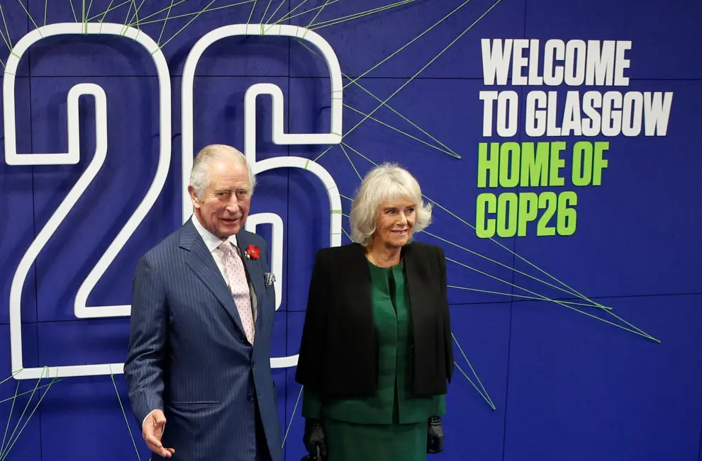Britains Camilla, Duchess of Cornwall and Charles, Prince of Wales, arrive for the UN Climate Change Conference (COP26) in Glasgow, Scotland, Britain, November 1, 2021. REUTERS/Phil Noble/Pool[[[REUTERS VOCENTO]]] CLIMATE-UN/