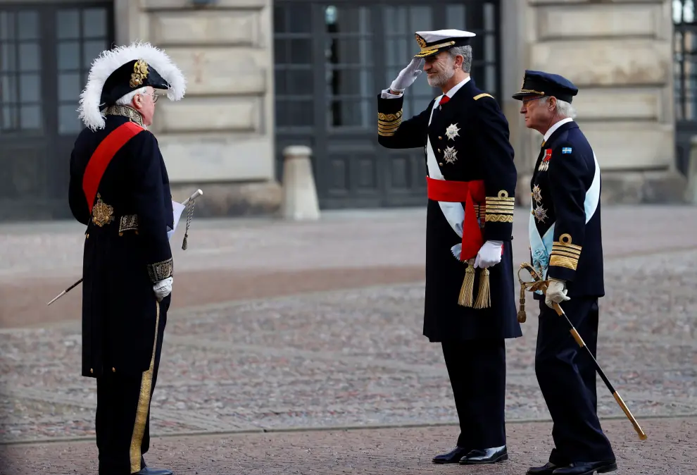Los reyes llegan en carroza al Palacio Real en su bienvenida a Suecia